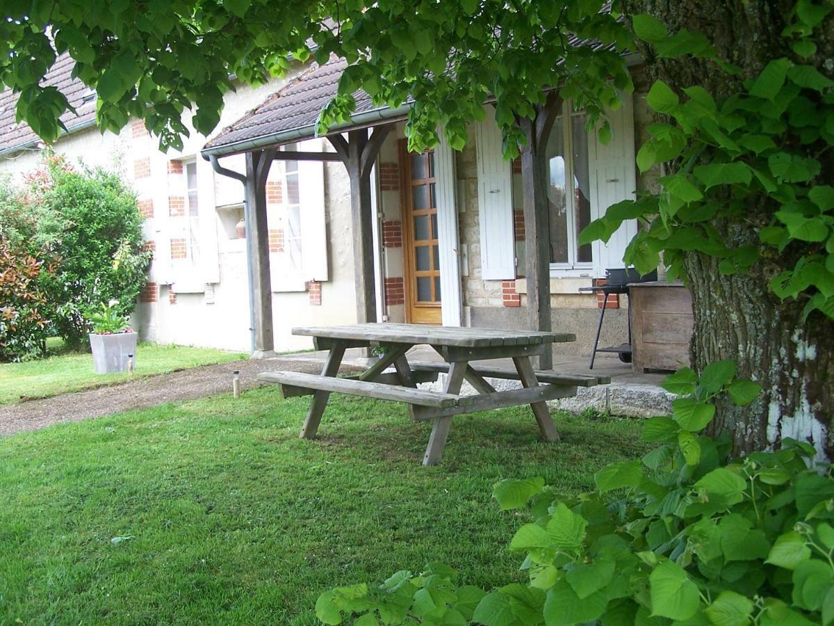 Gite en Forterre Druyes-les-Belles-Fontaines Extérieur photo